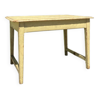 Petite table de ferme