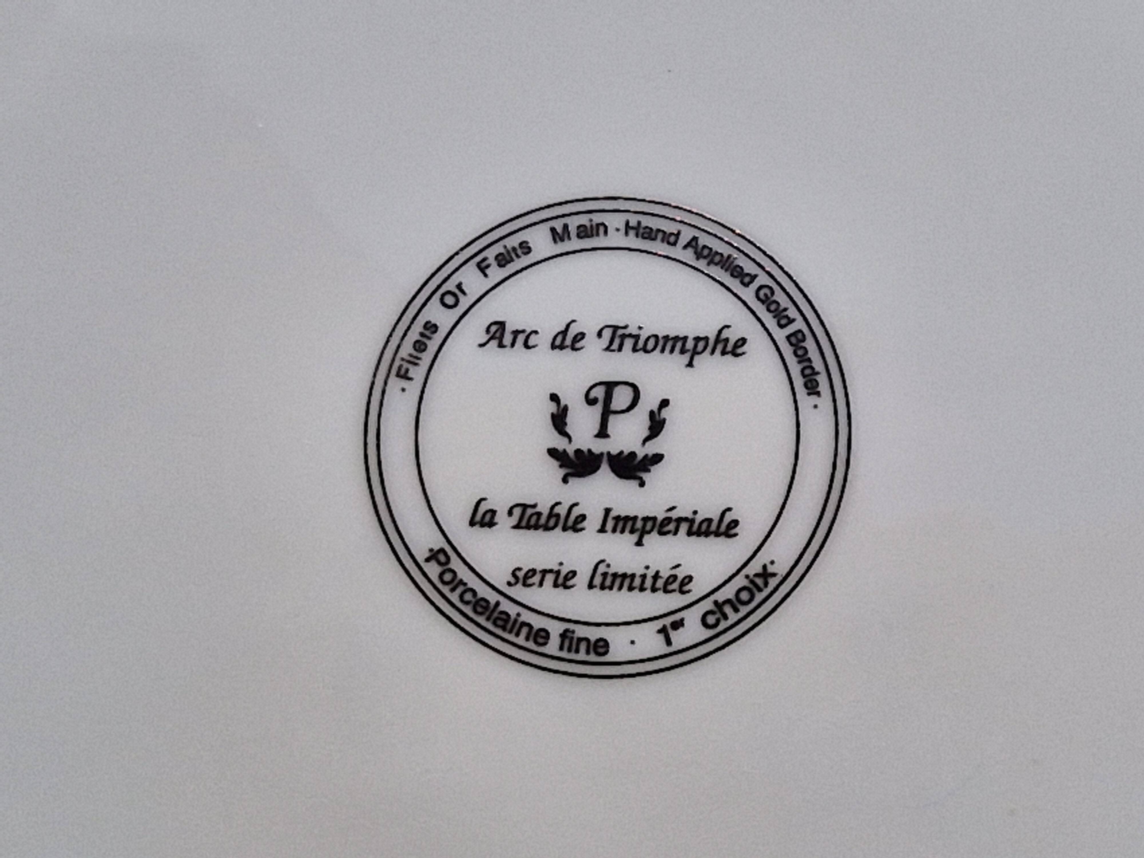 Shallow dish in fine porcelain, Arc de Triomphe model, La Table Impériale