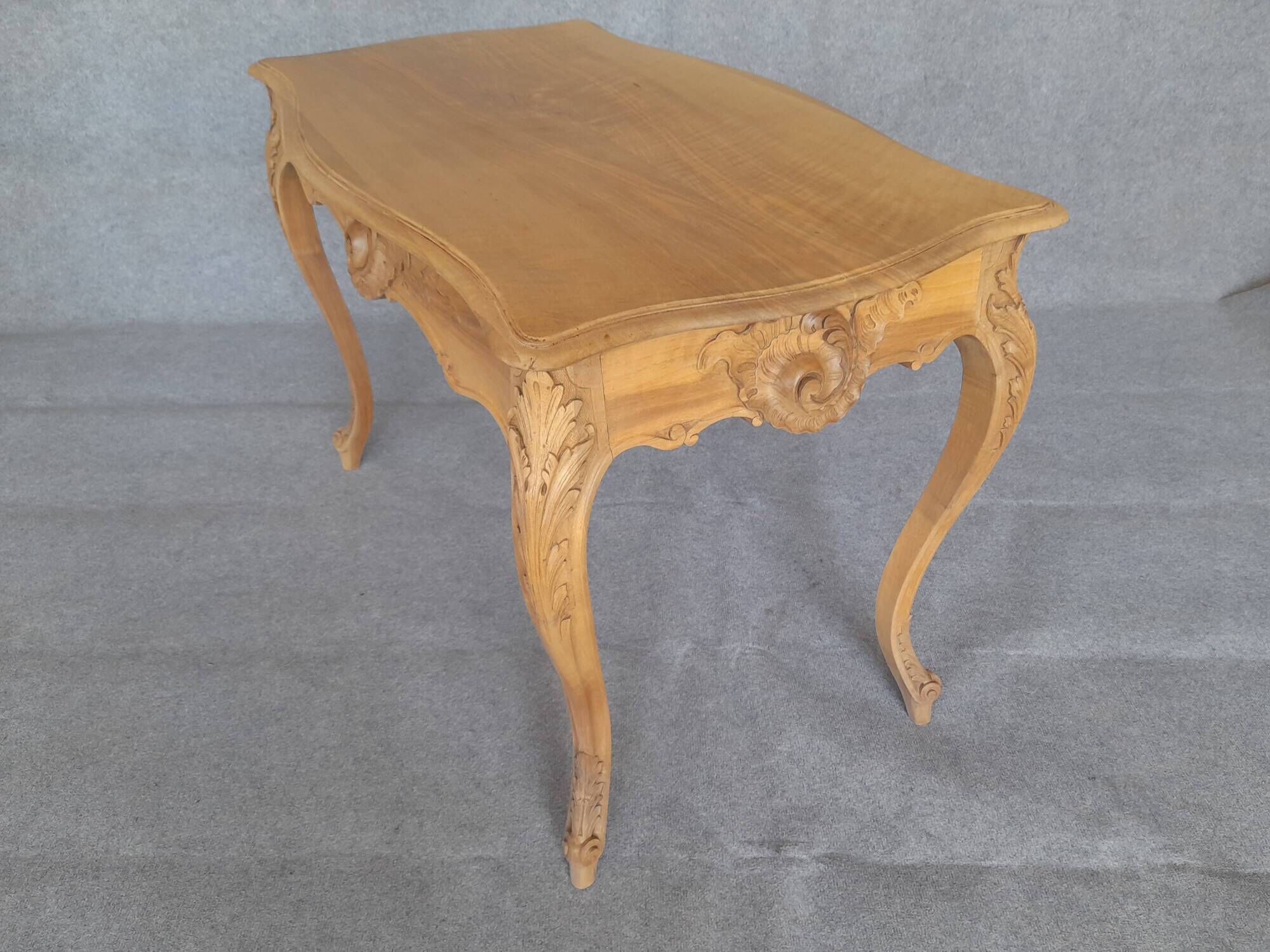 Louis XV table from the year 1900.