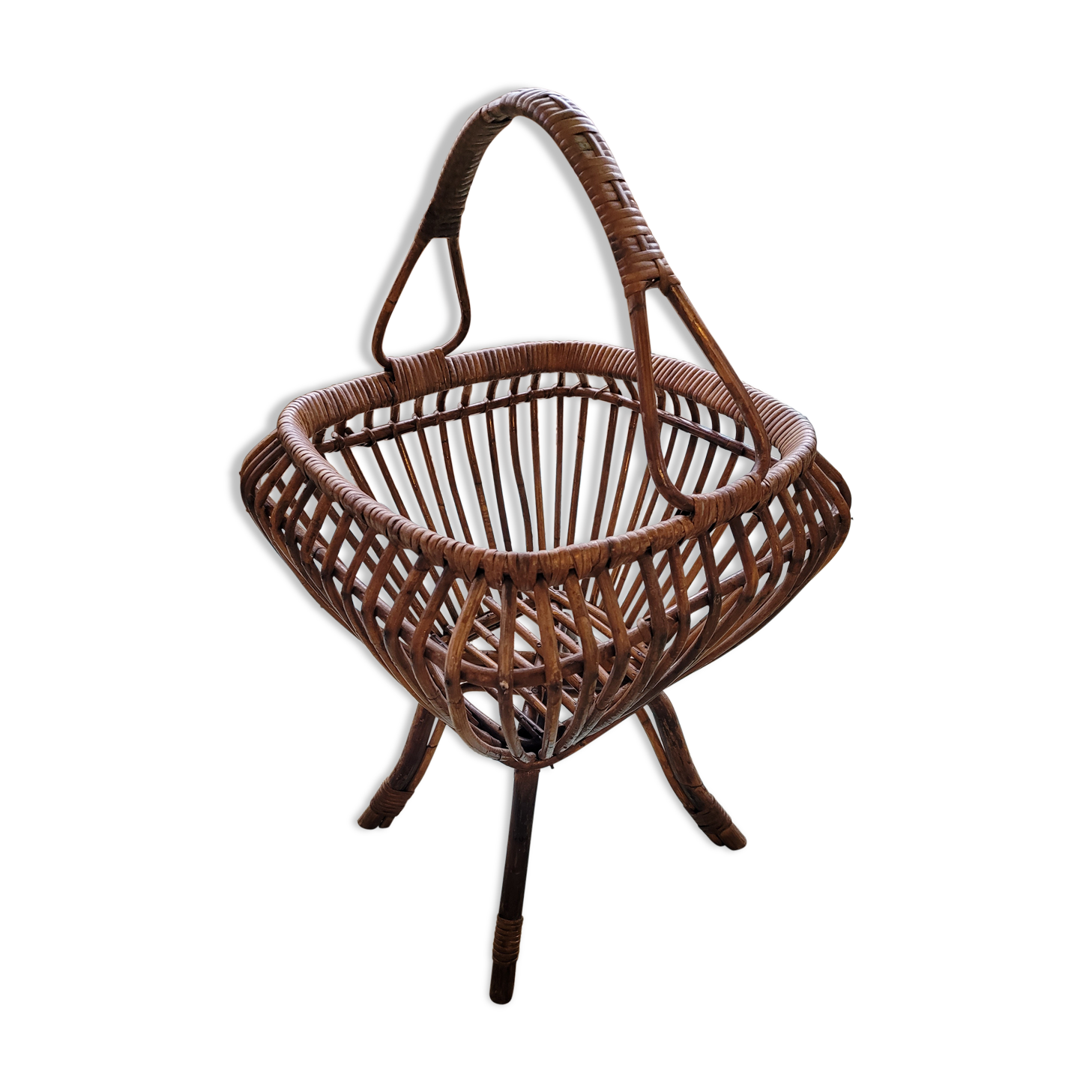 Rattan worker