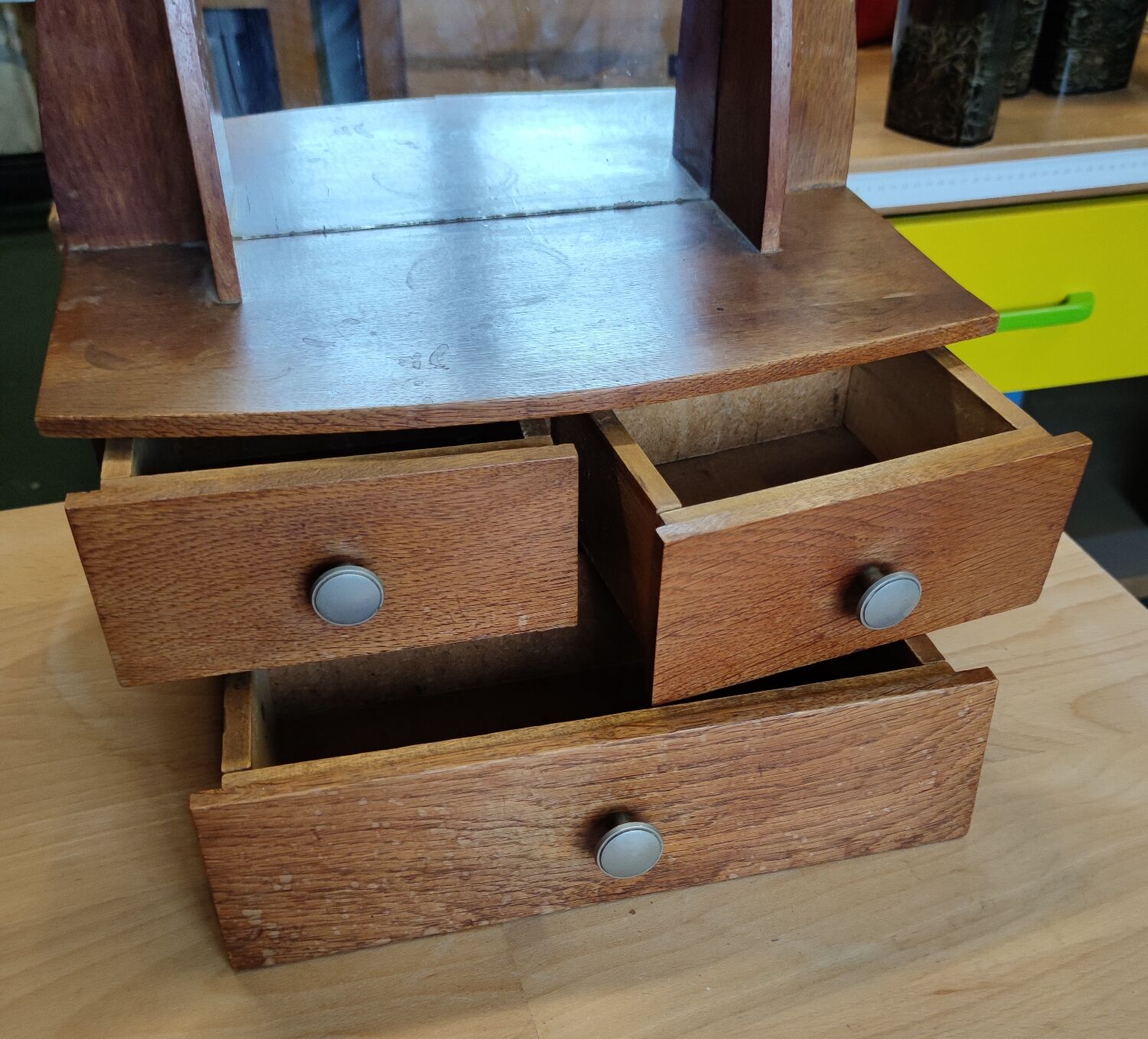 Wall dressing table with drawers