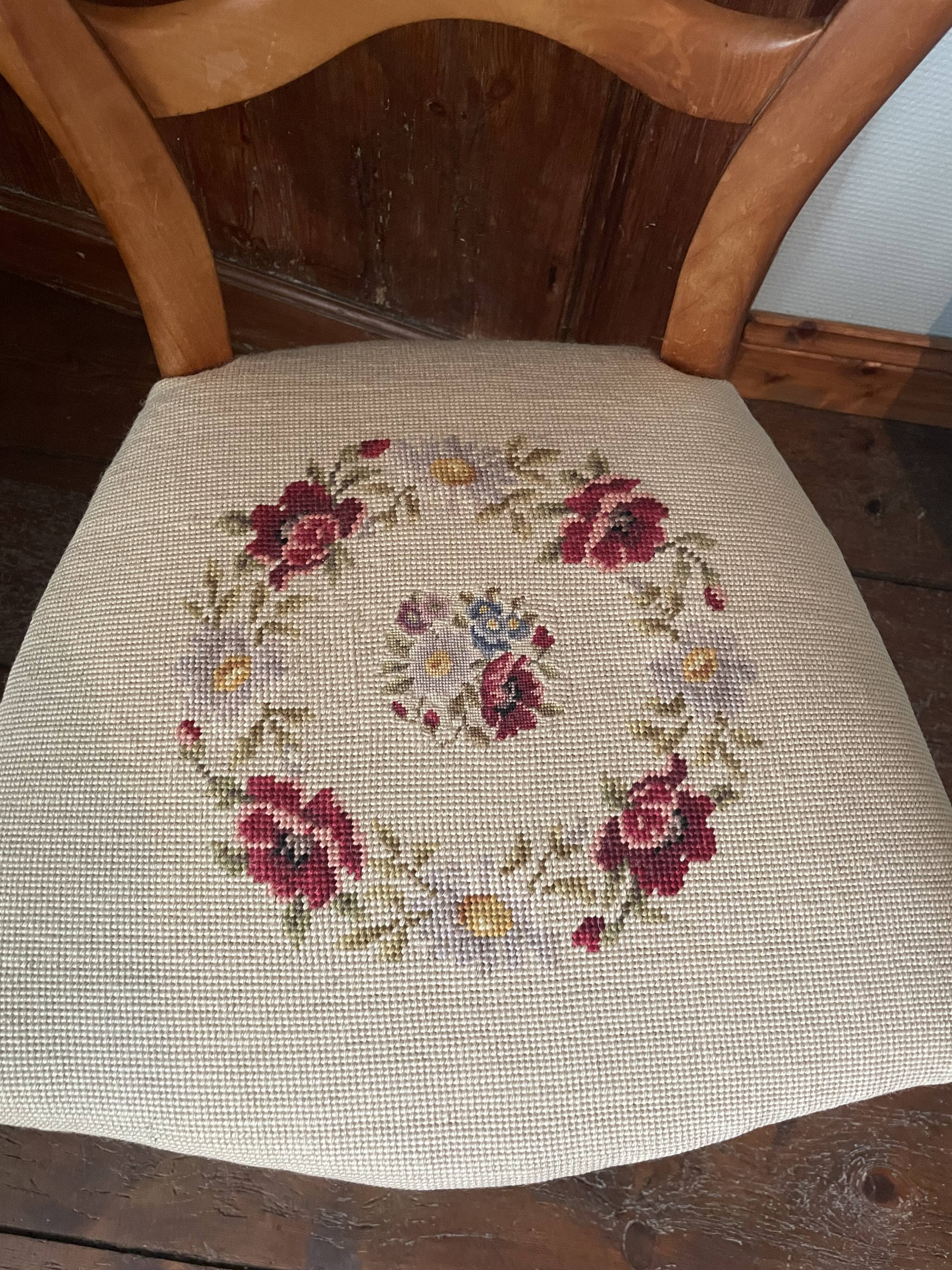 Chaise capitonnée