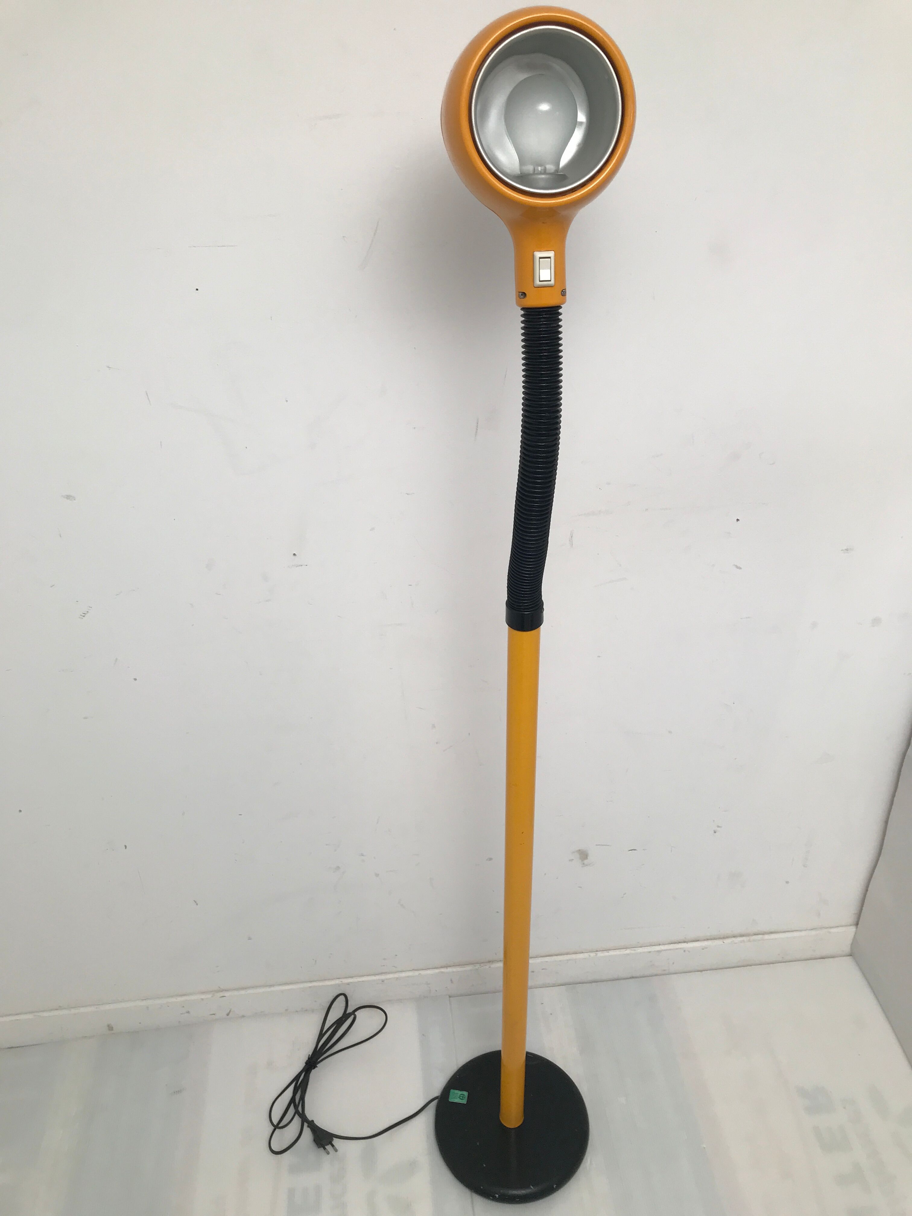 Yellow gooseneck floor lamp 50s-60s