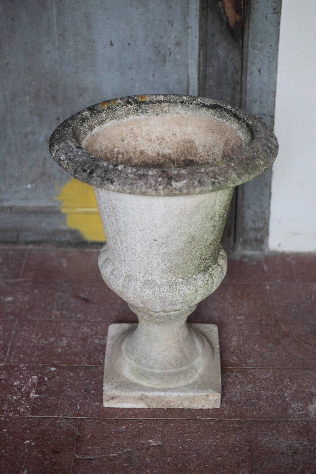 Medicis Grandon Fres planter, plant pot, outdoor pot, p pot