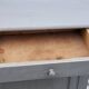 Buffet parisien en chêne et peuplier massif 2portes 2 tiroirs patine grise début XXième siècle
