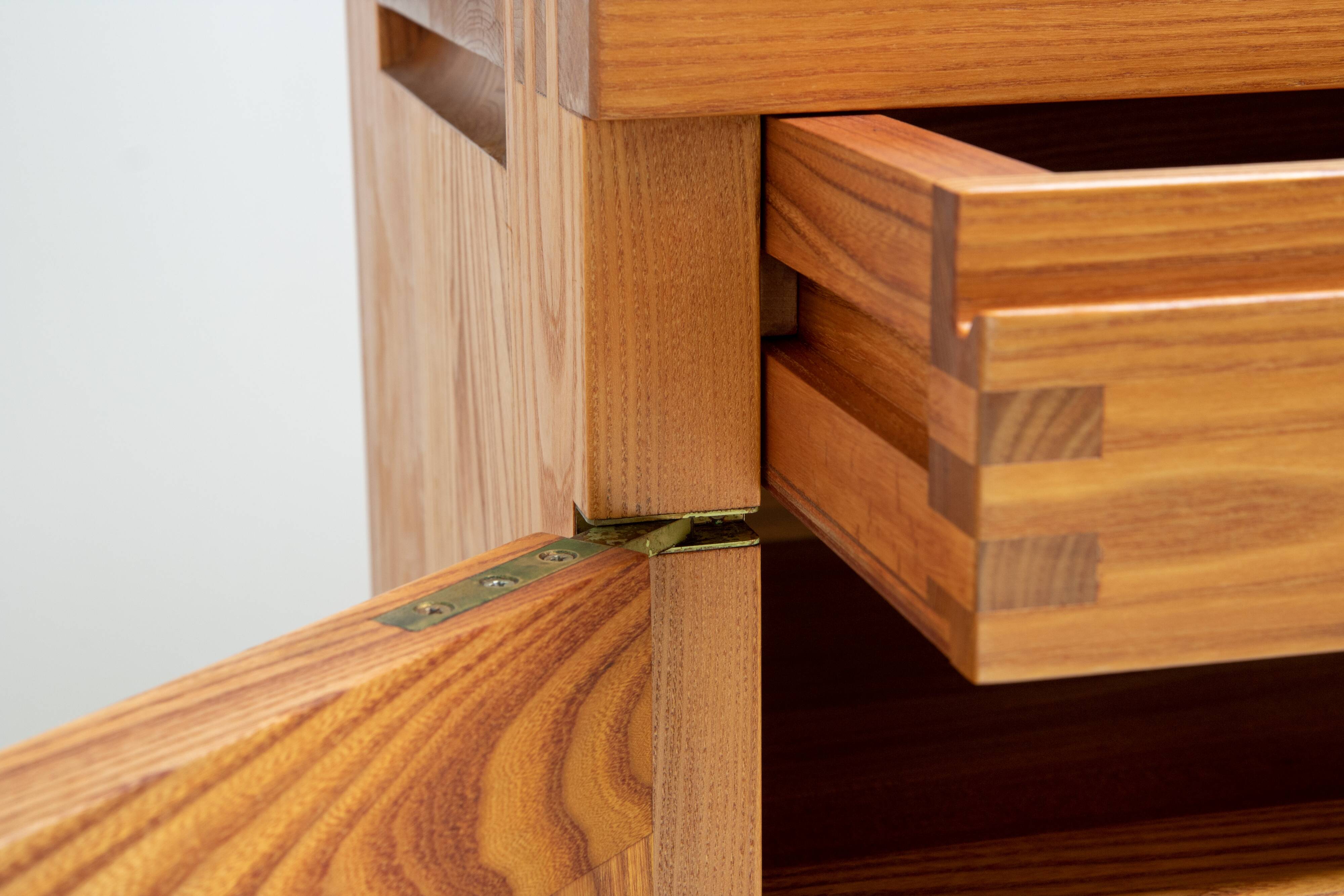 Pierre Chapo – R08 Sideboard