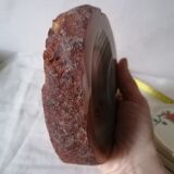 Empty pocket agate