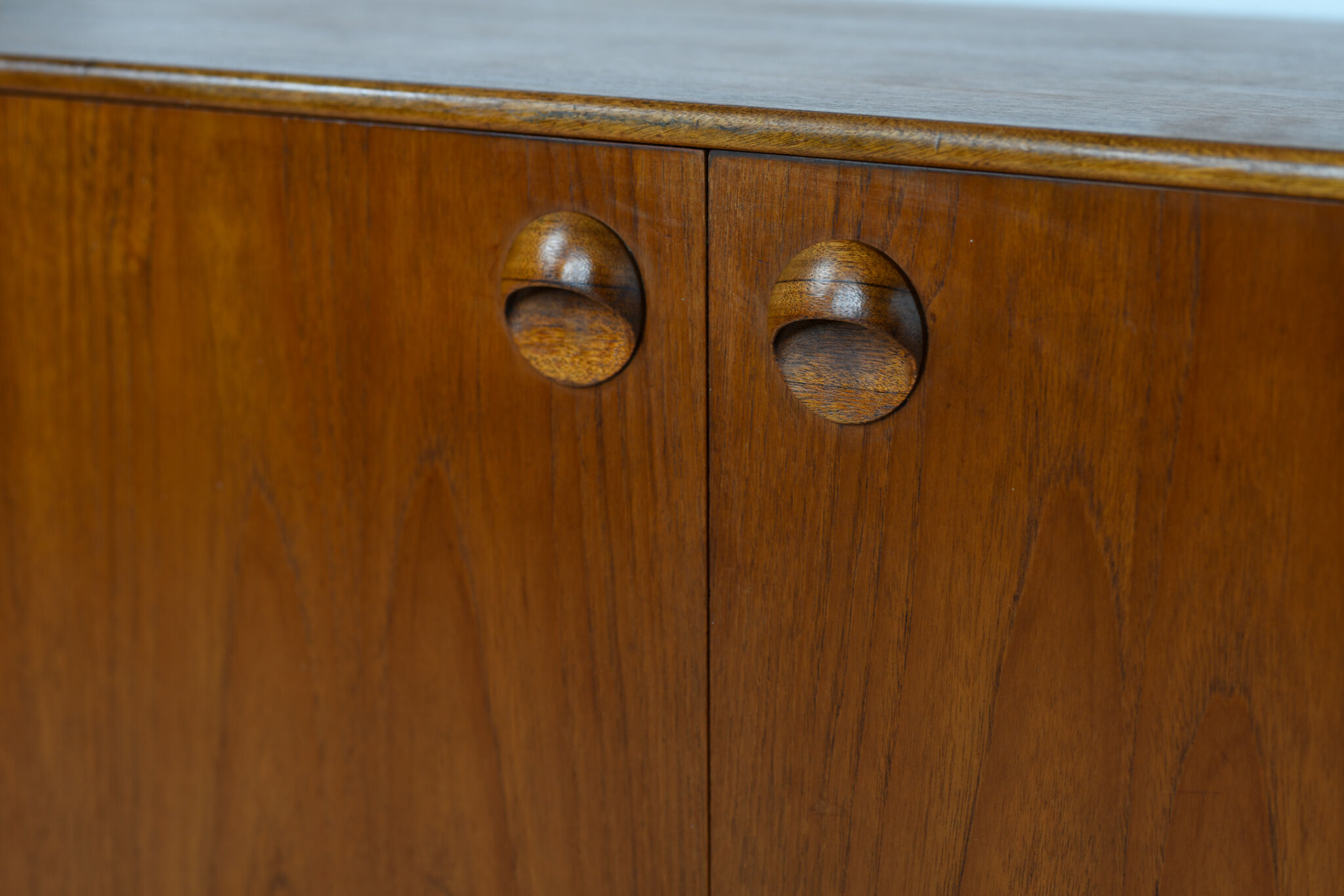 Enfilade par Tom Robertson pour A.H. Mc Intosh années 1960