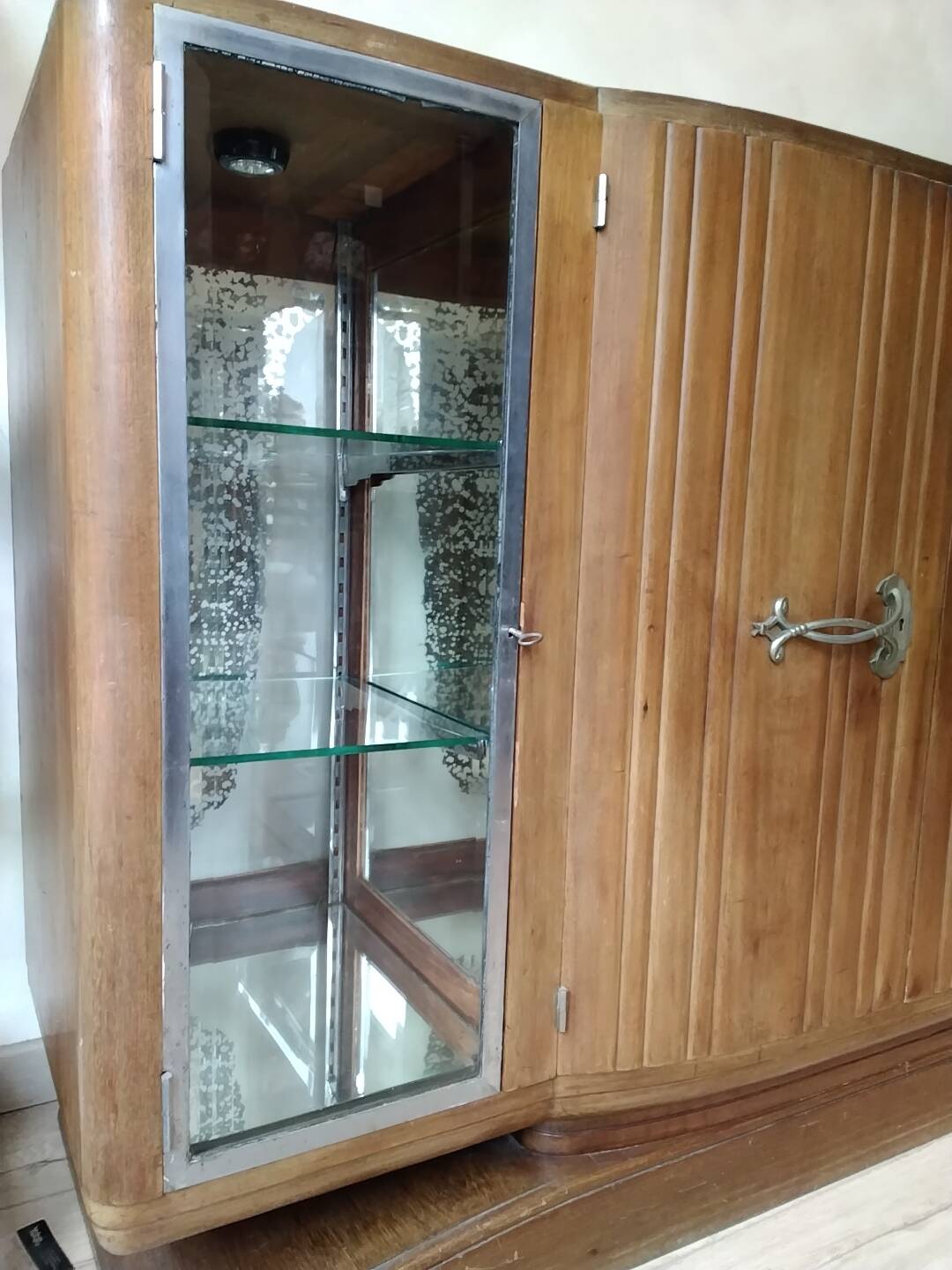 Art deco cabinet