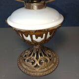 Opaline kerosene lamp