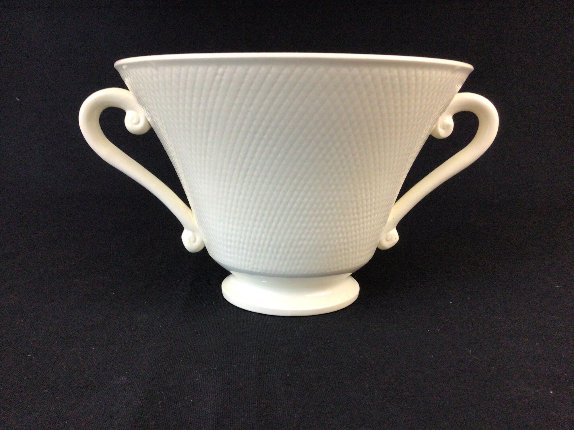 Art deco porcelain cup 1920-30 salins