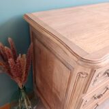 Oak chest of drawers