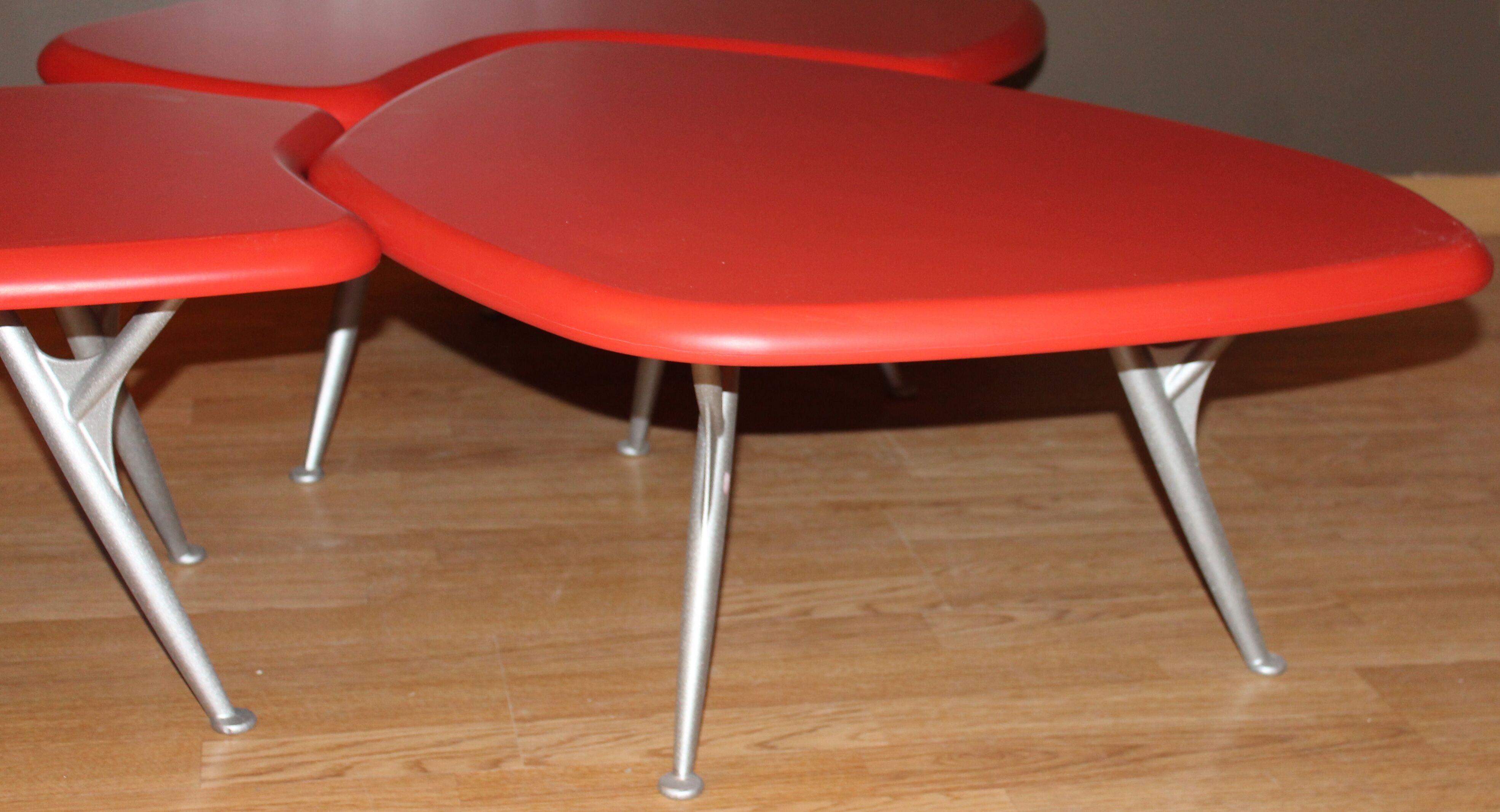 Set of 3 tables low Shu by Roderick Vos for Linteloo