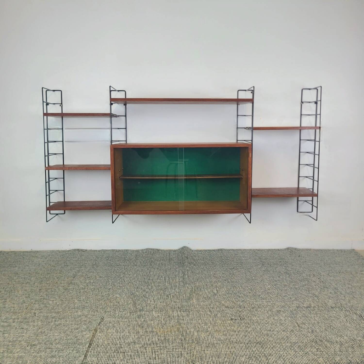Bibliothèque murale suspendue étagères scandinave vintage teck 1960
