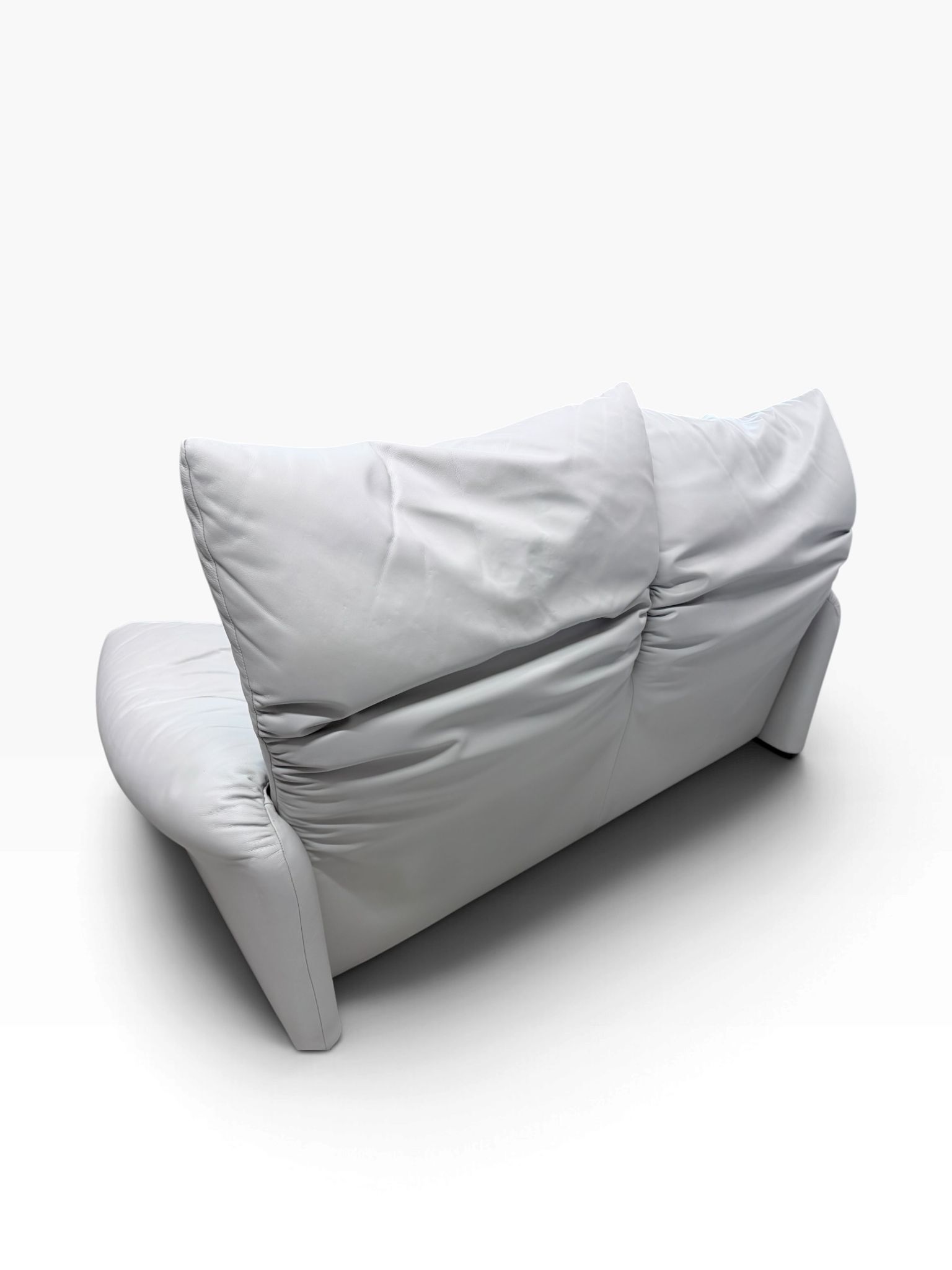 Cassina Maralunga 2-Seater Sofa by Vico Magistretti in Grey