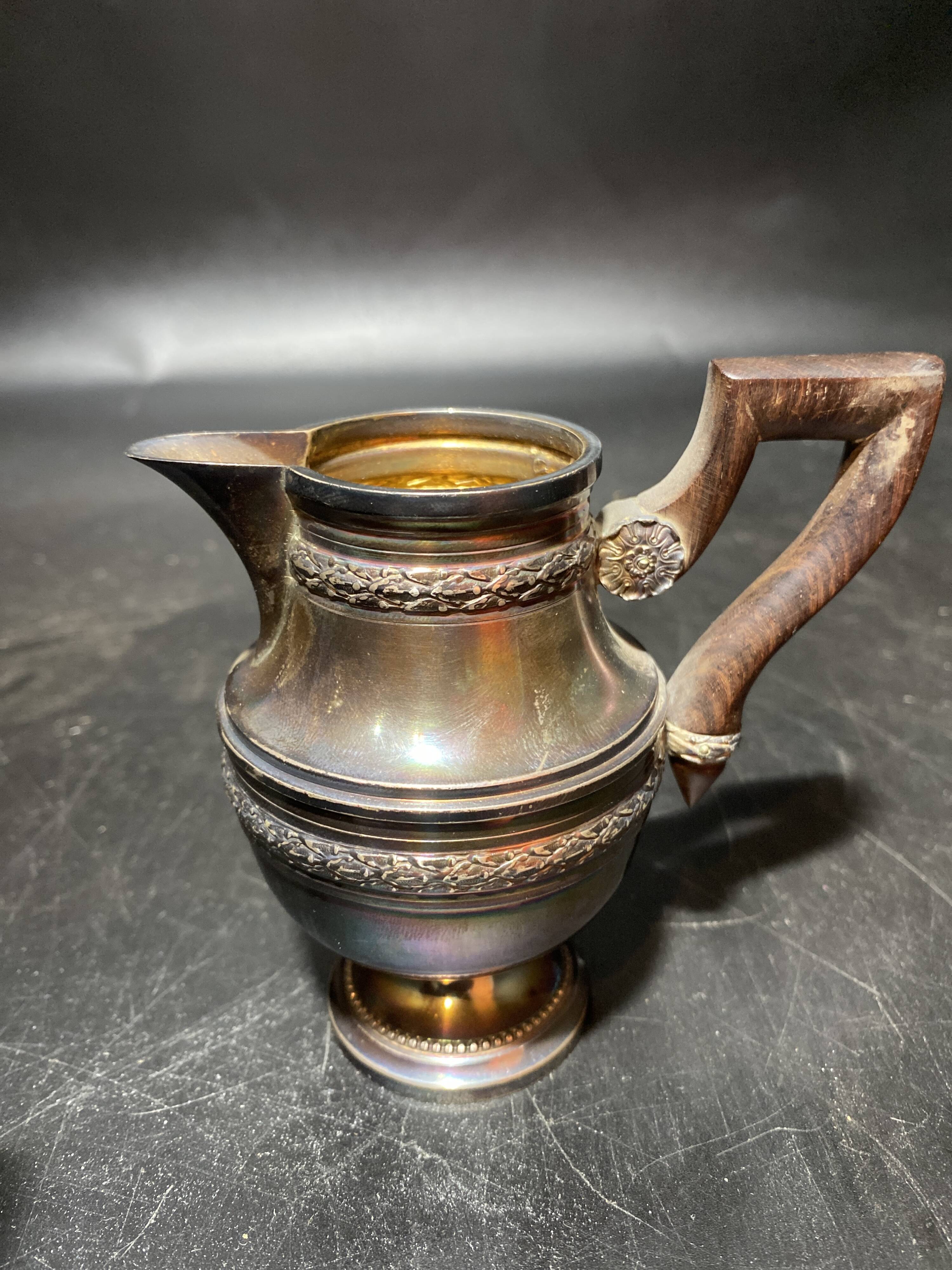 Teapot and milk jug set