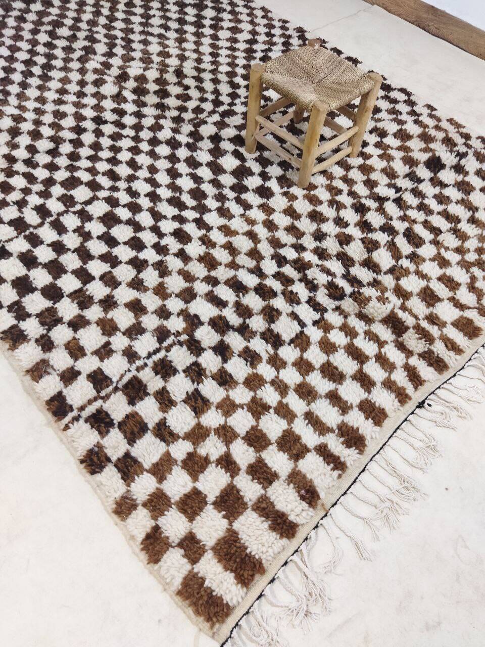 Handmade moroccan berber rug 310 x 192 cm