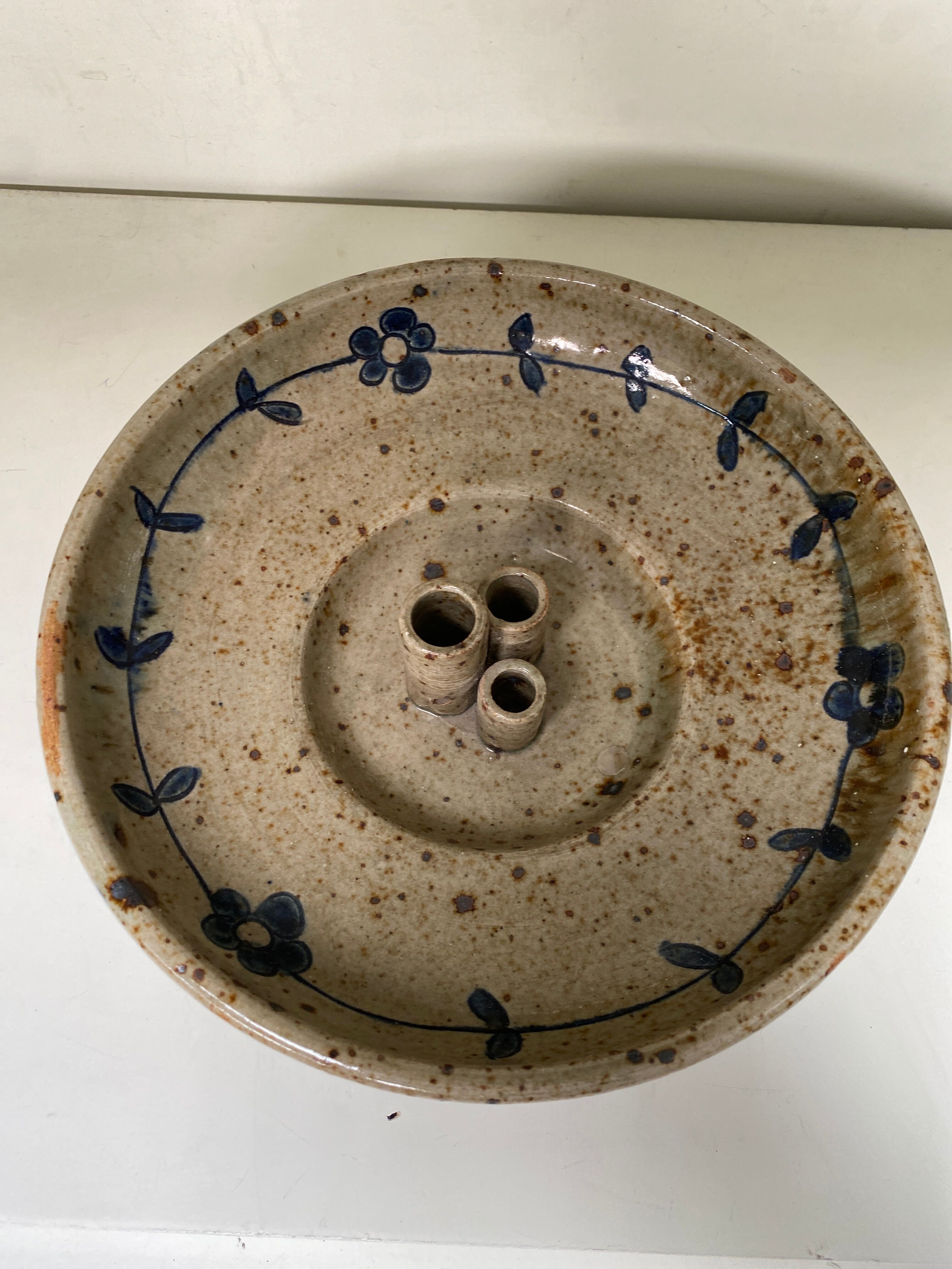 Appetizer dish in sandstone