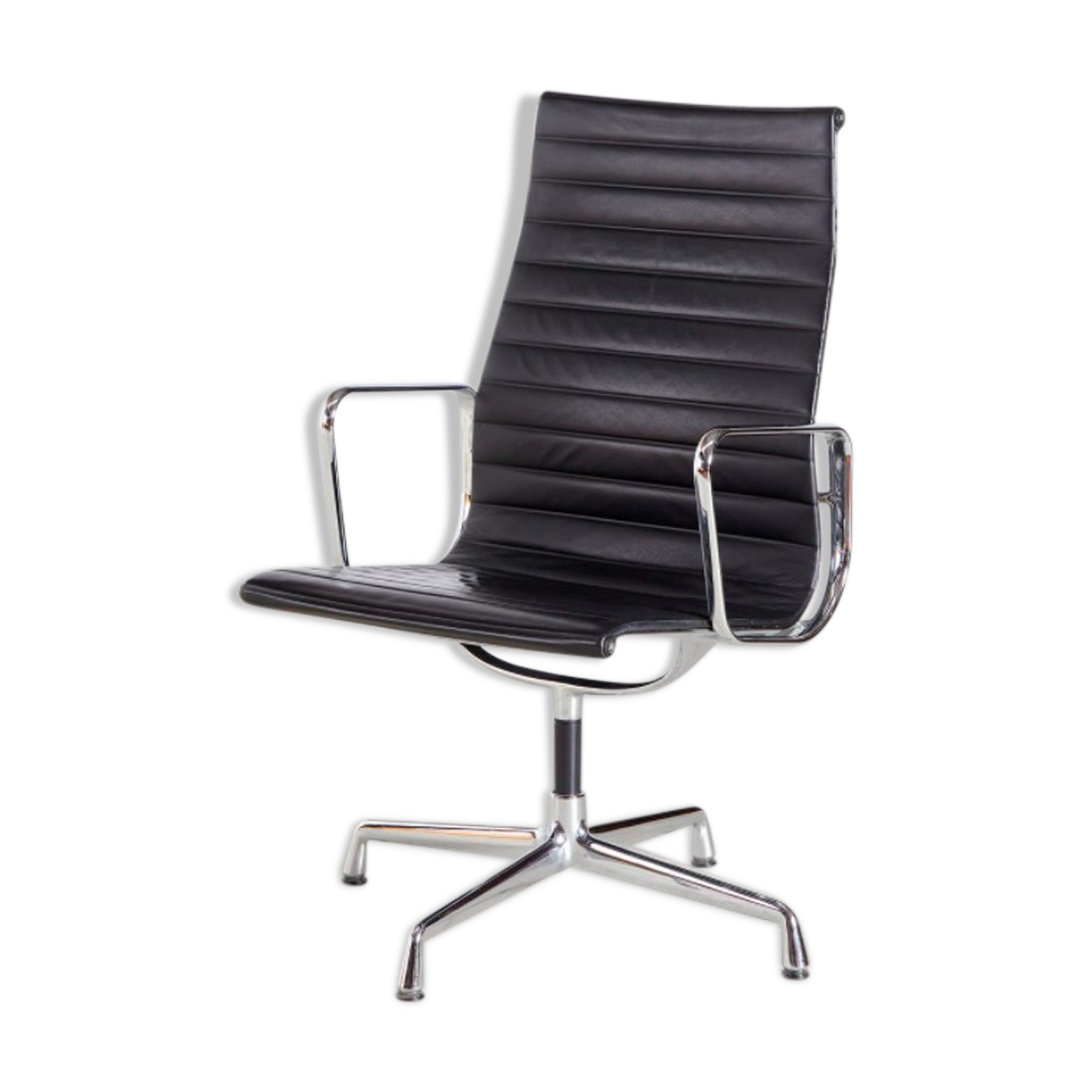 EA112 Desk Chair by Charles & Ray Eames