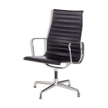 EA112 Desk Chair by Charles & Ray Eames
