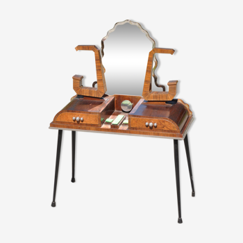 Child dressing table
