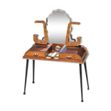 Child dressing table