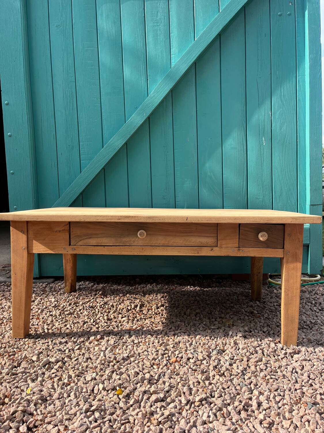 Double drawer coffee table