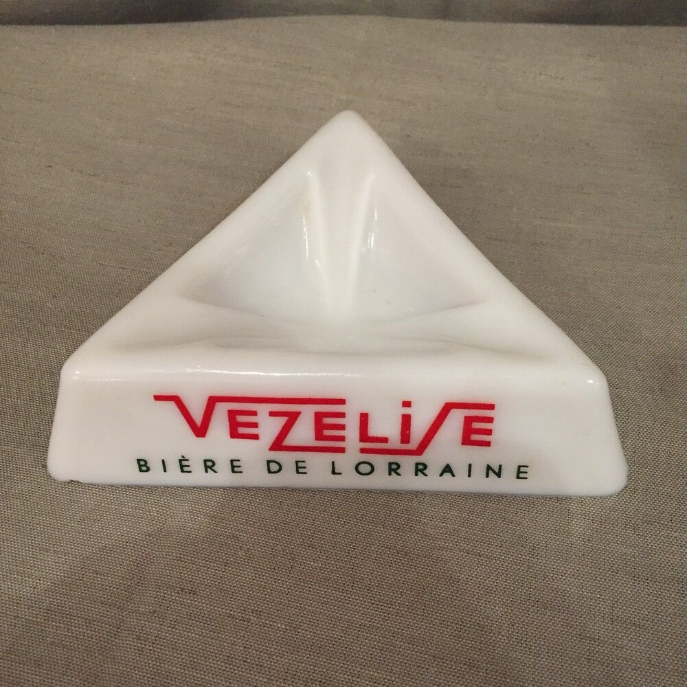Advertising ashtray beer of vezelise triangular shape