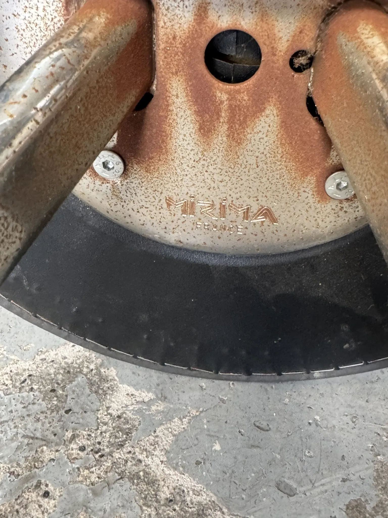 Mirima stool