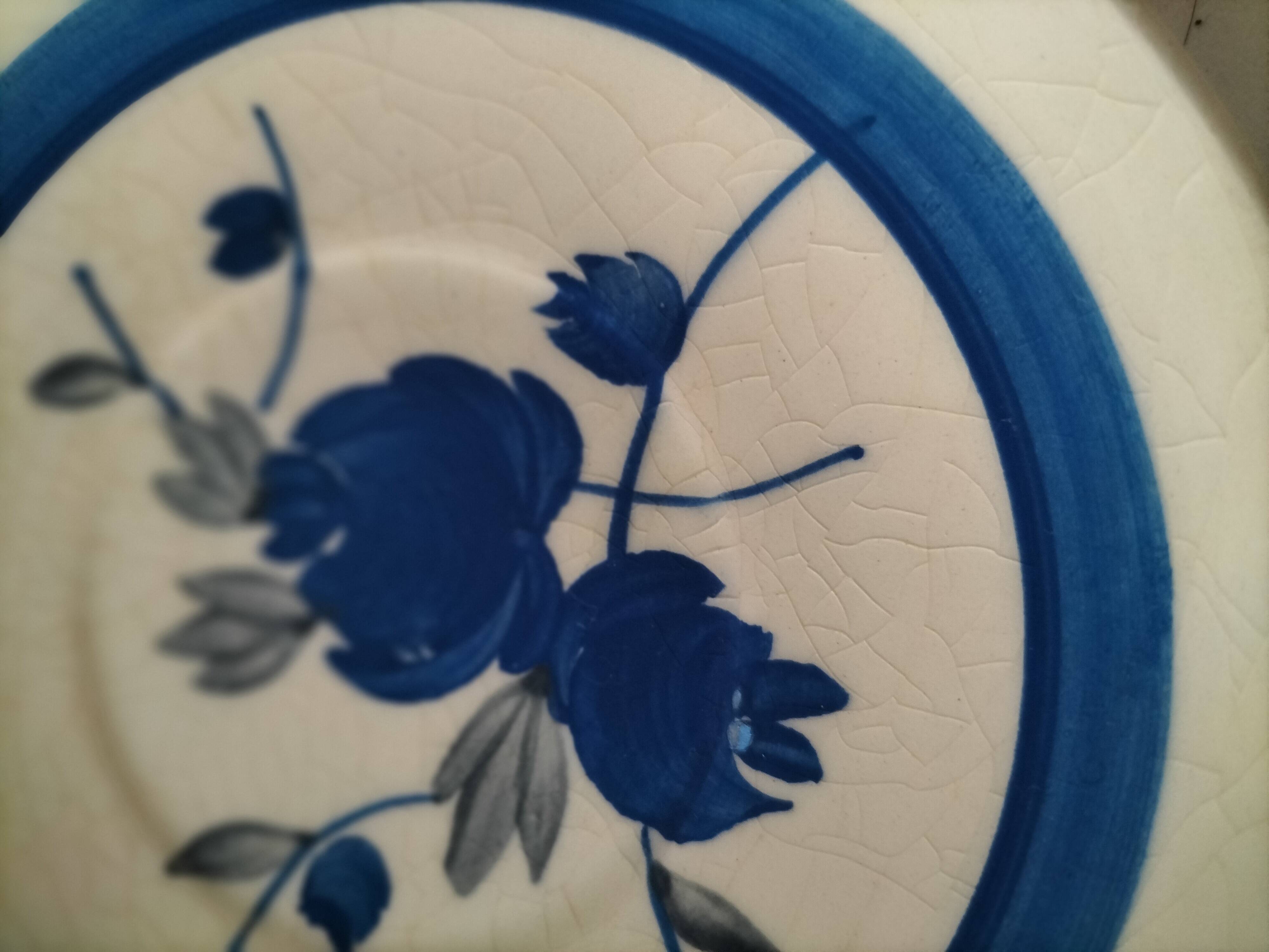 Rare assiette Gien modèle Guy – décor bleu peint à la main - fin 19ème