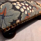 Floral foot rest