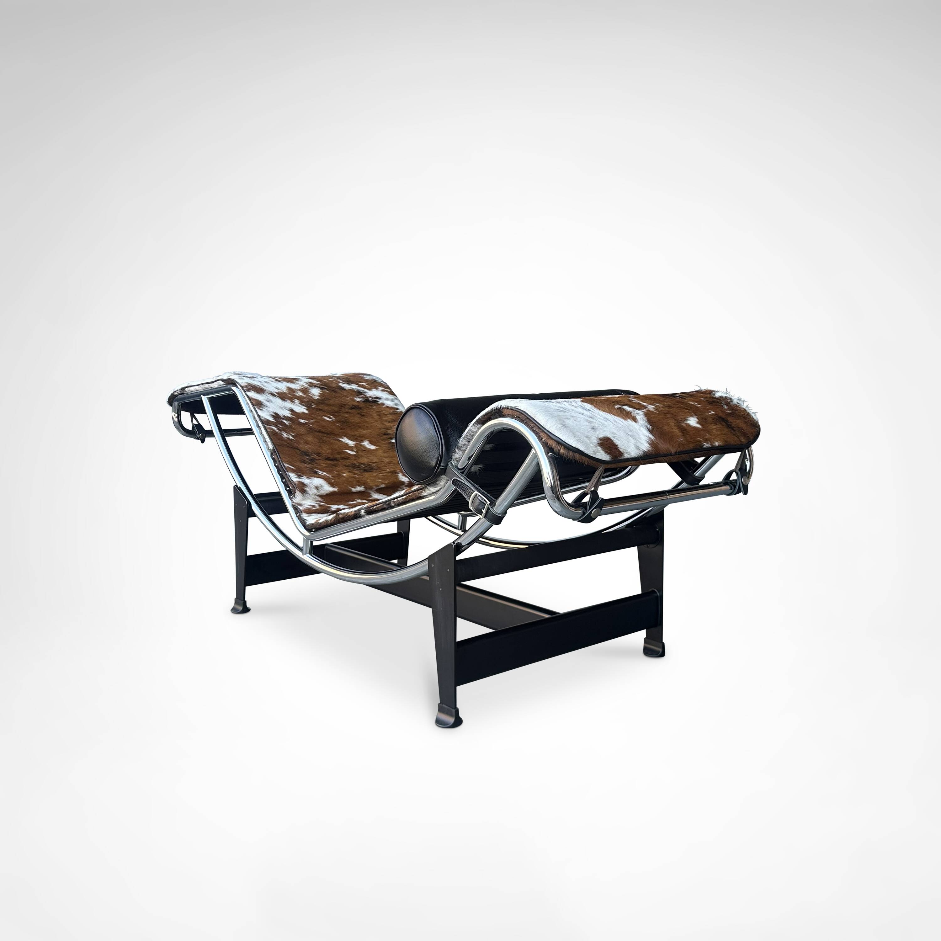 LC4 double ponyskin chaise longue by Le Corbusier for Cassina 1990s