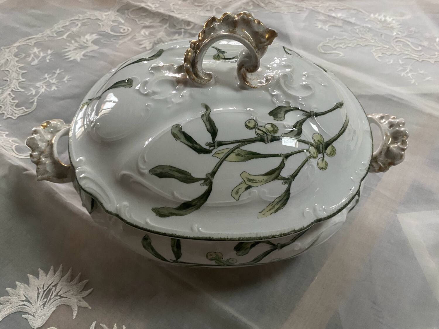 Porcelain vegetable dish Pillivuyt model Gui antique