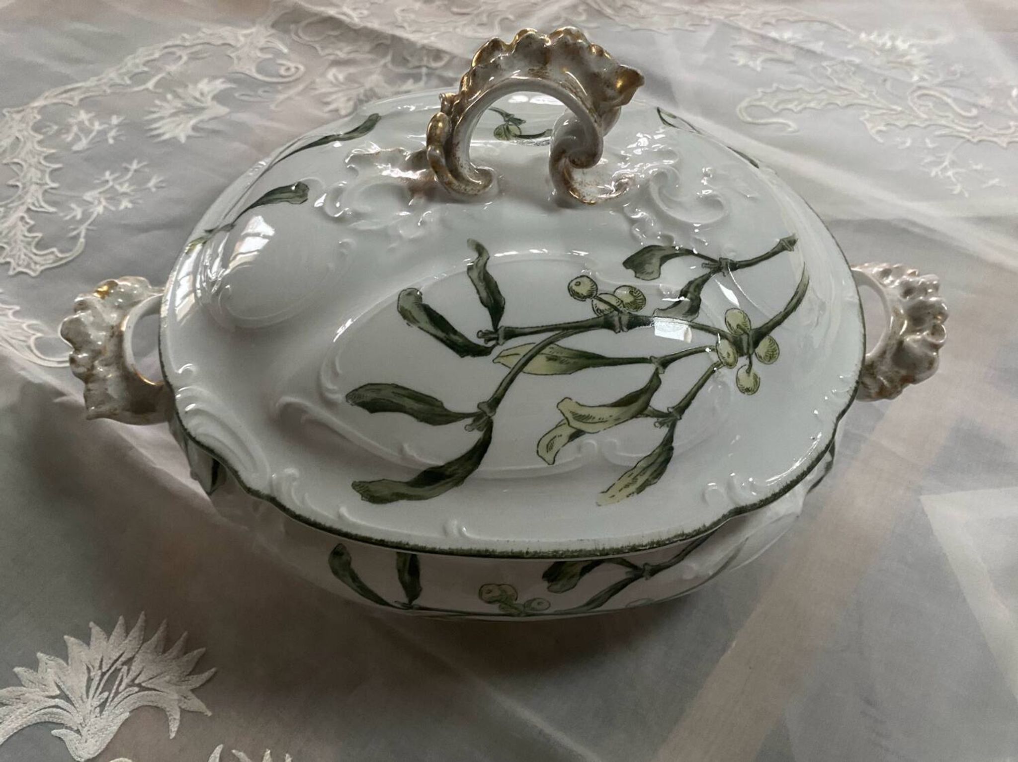 Légumier en porcelaine Pillivuyt modèle Gui ancien