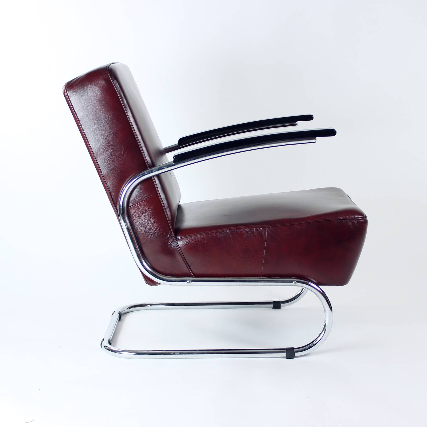 Unique armchair produced in the Bauhaus era, completely restored for the 21st century. the armchair