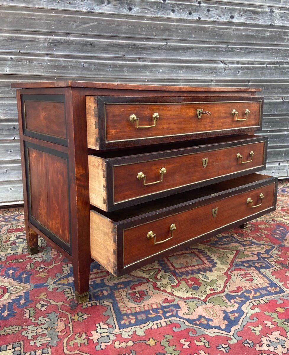 Commode en acajou époque Louis XVI XVIII eme siècle