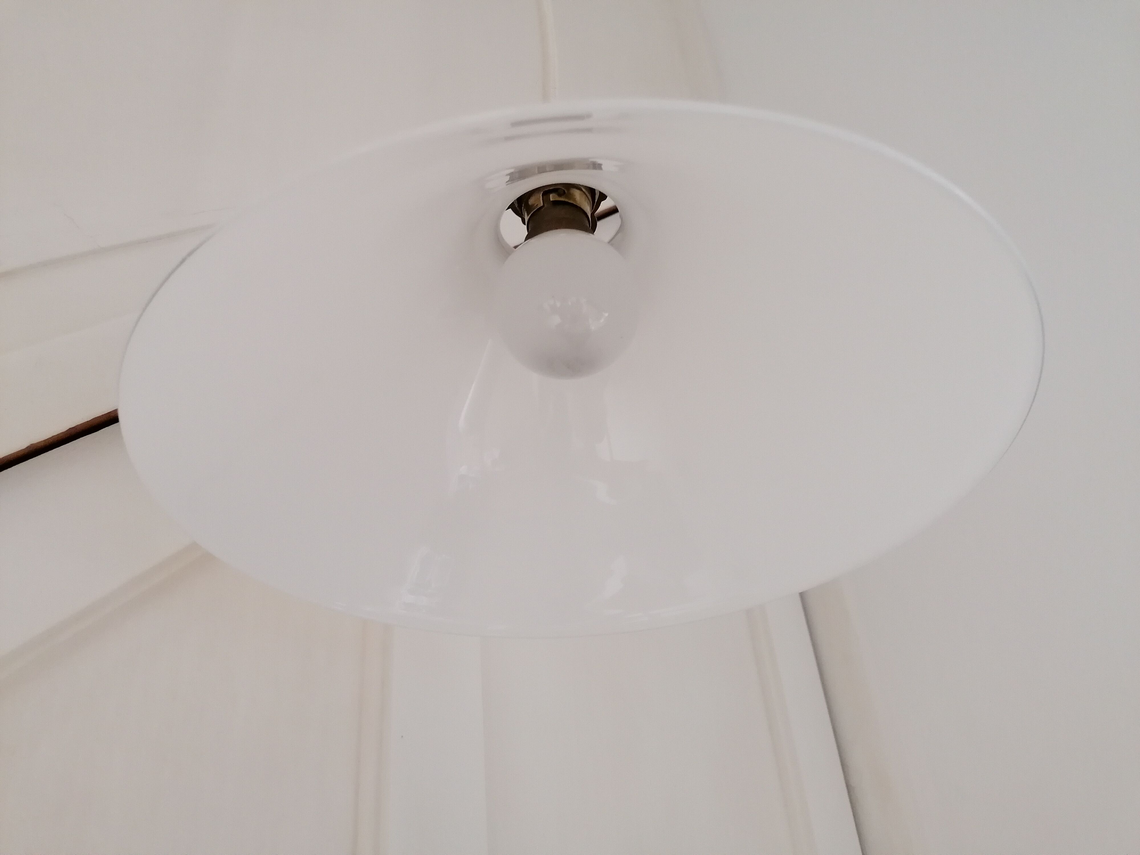 Opaline suspension