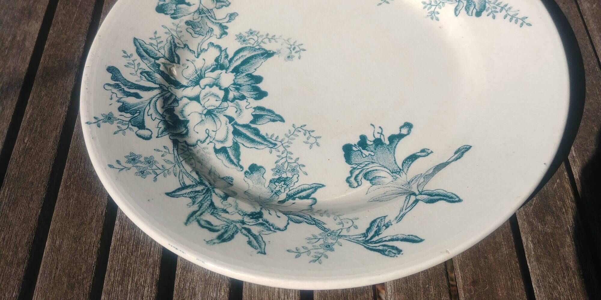 Old iron earthenware flat plate from the Lyon earthenware factory, Floréal model