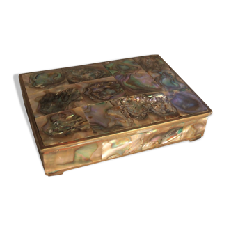 Box in brass and mother-of-pearl