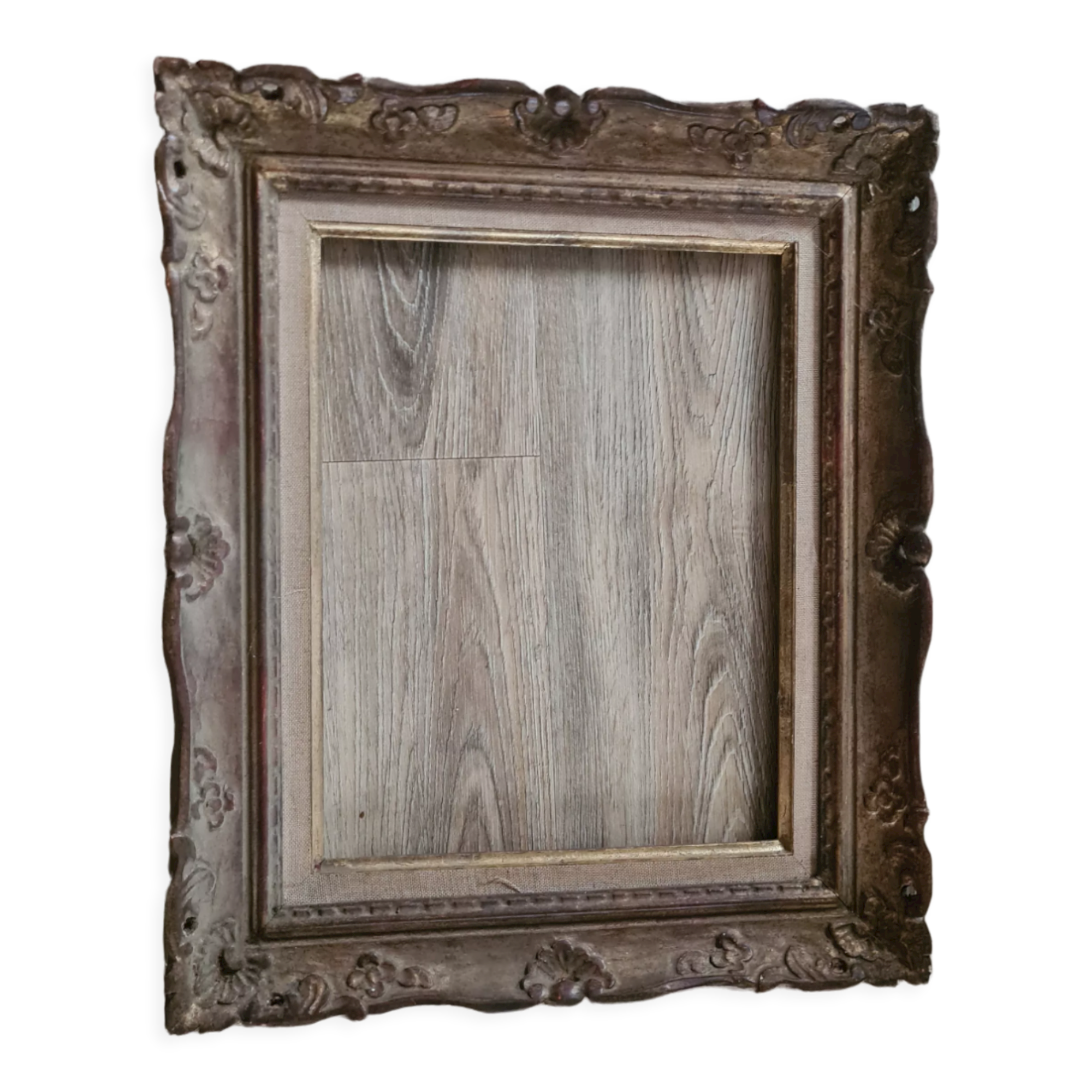 Old gilded wooden frame with beige / vintage Marie Louise