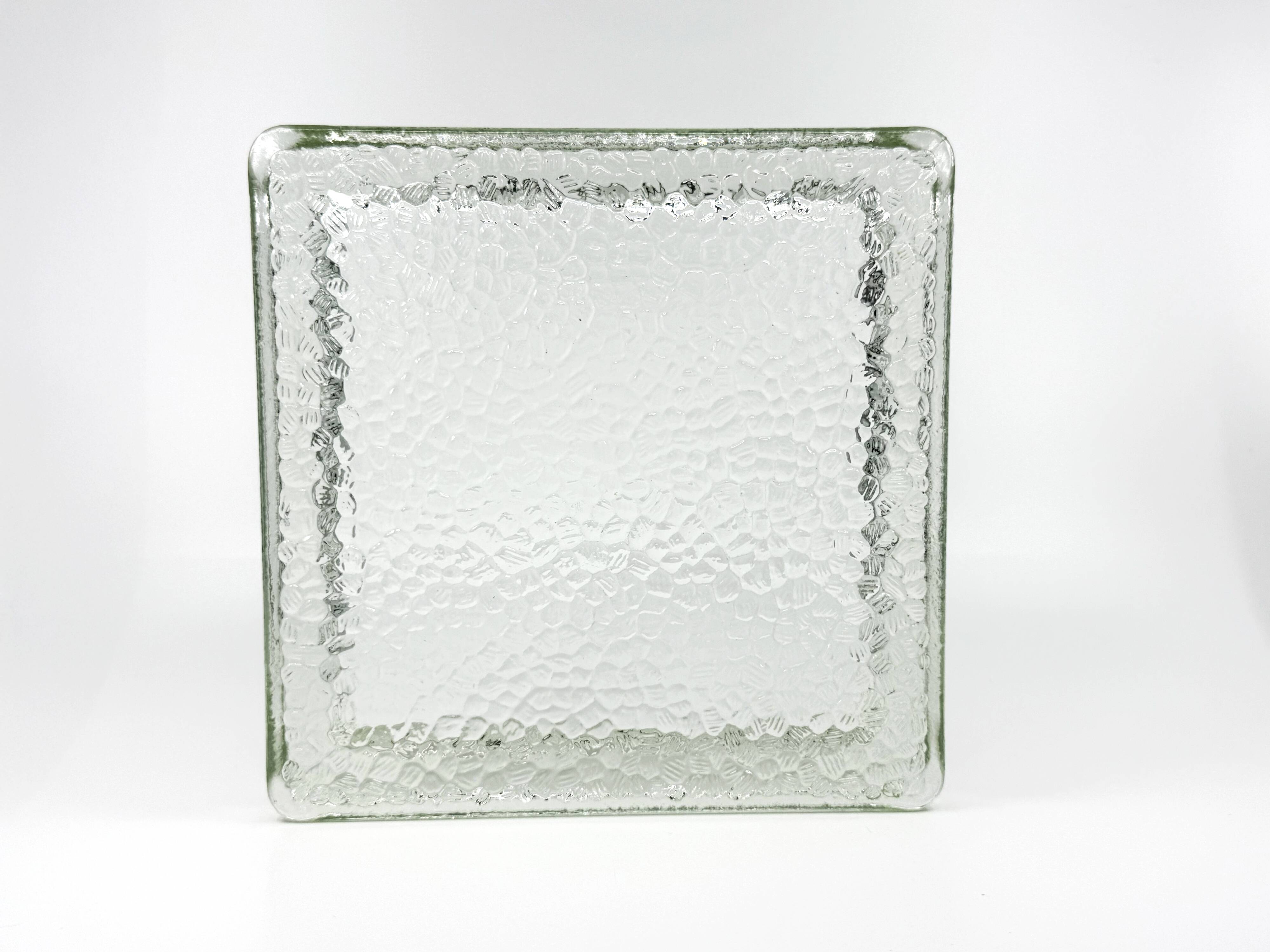 Nevada molded glass pocket emptier • Saint-Gobain • 1950