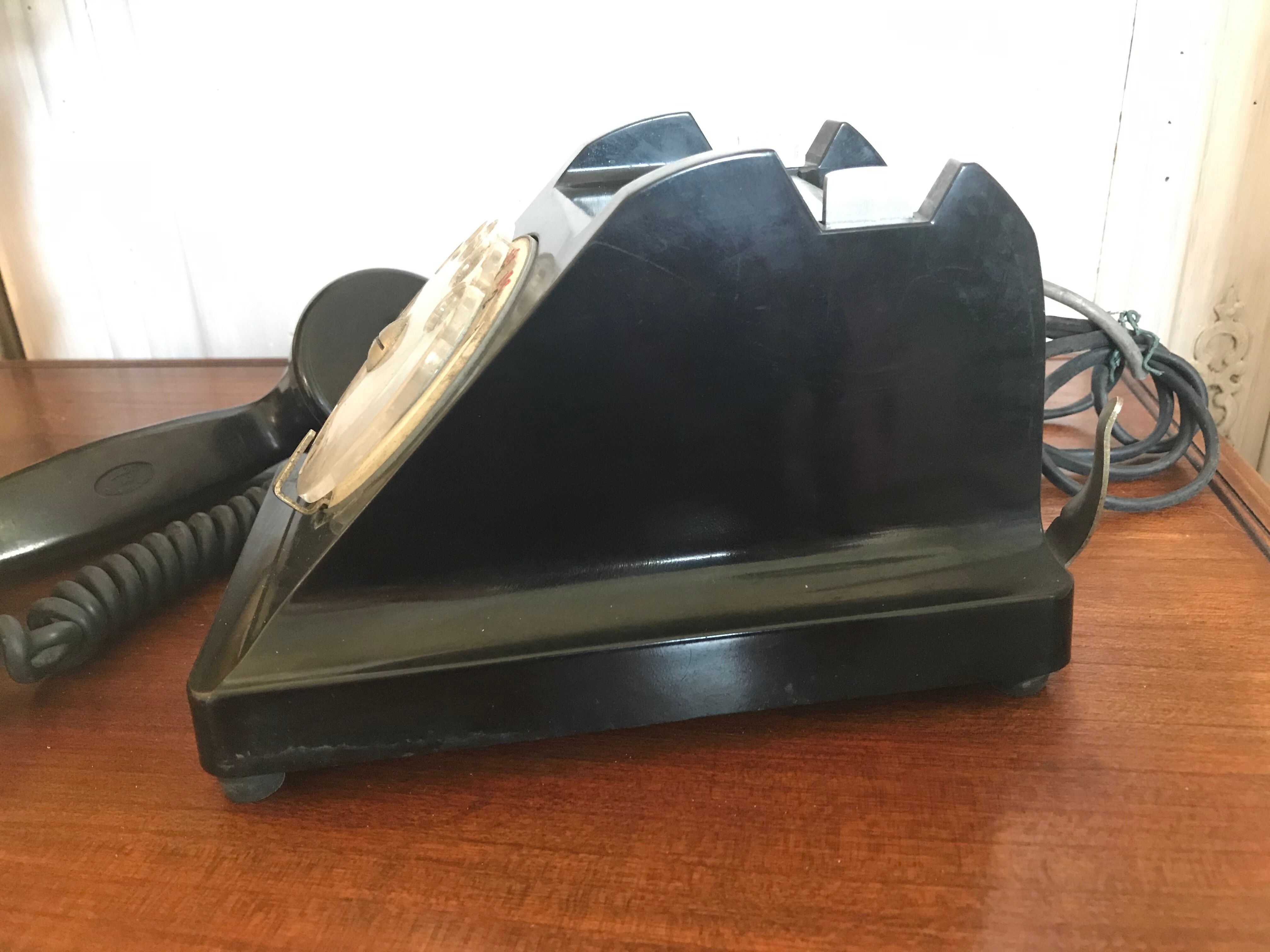 Phone in bakelite, 1960s