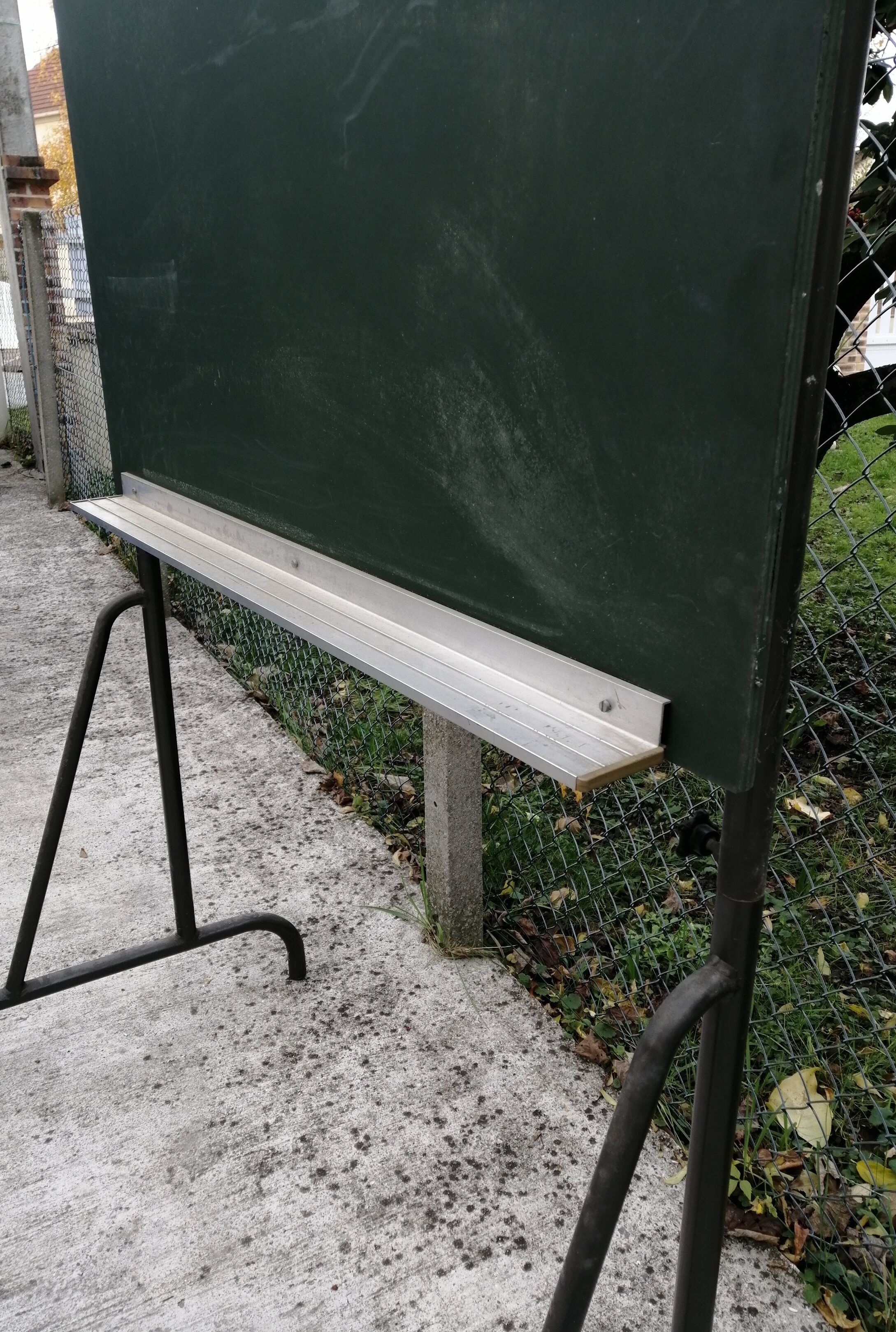 Juvénilia school table