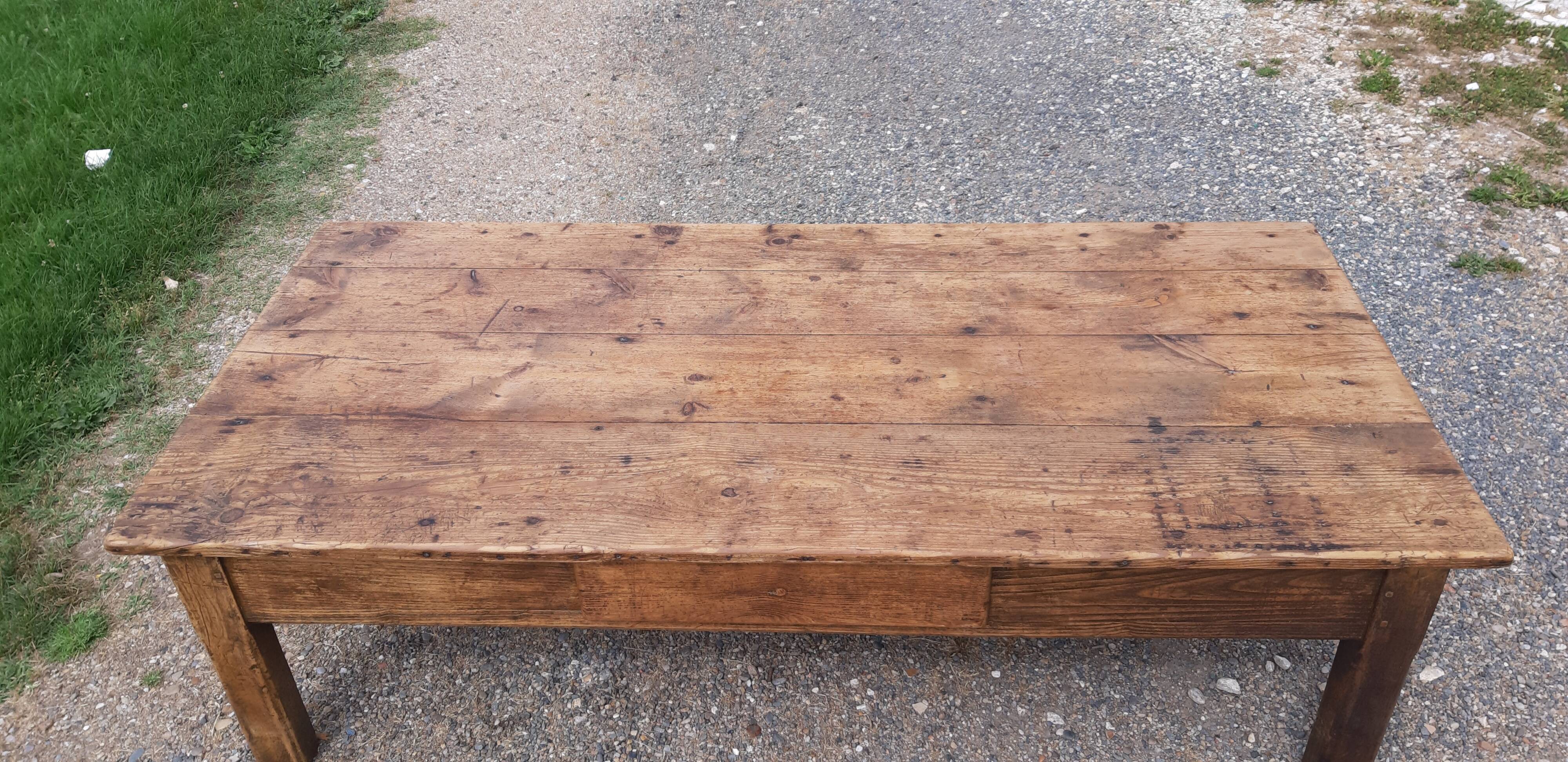 Country Coffee Table in Pine 3 Drawers