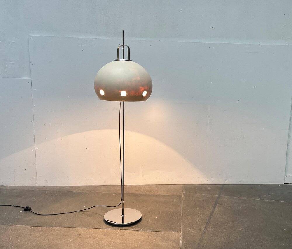 Modified Italian space age Lucerna floor lamp by Guzzini, 1960s.