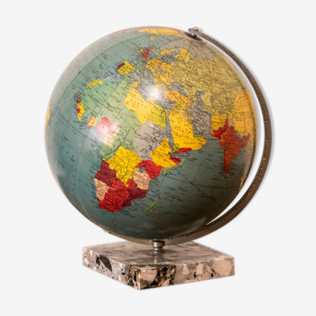 Light earth globe