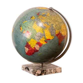 Light earth globe