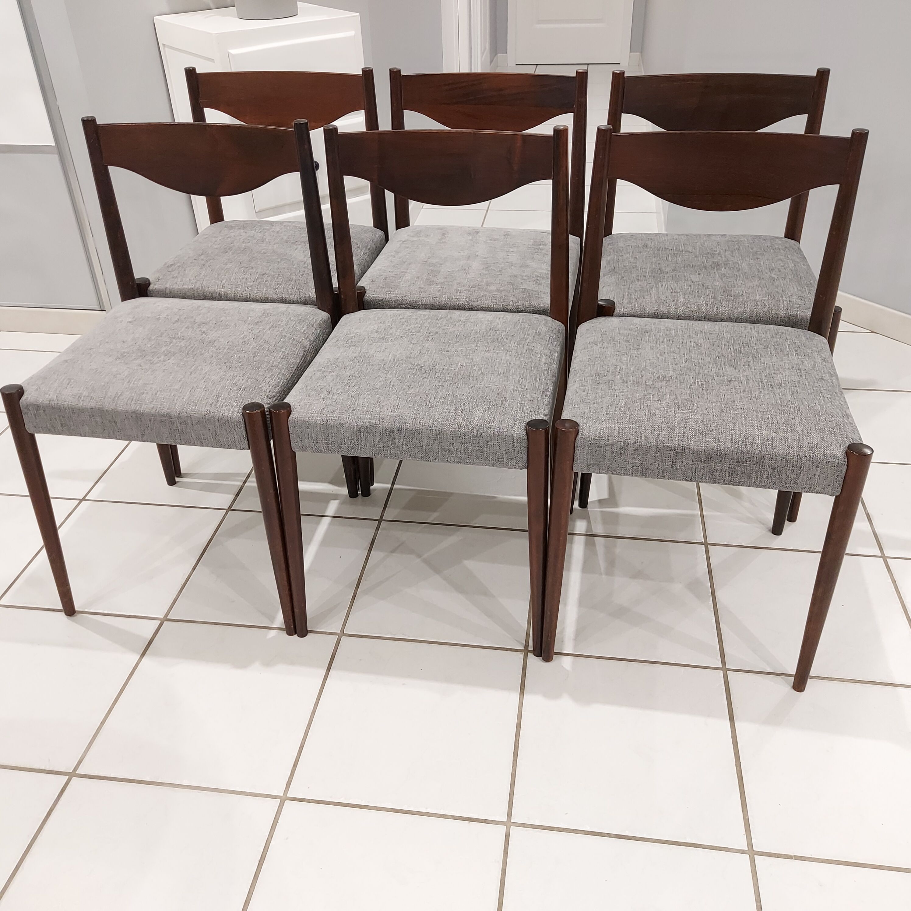 Suite of 6 vintage scandinavian chairs 1960s
