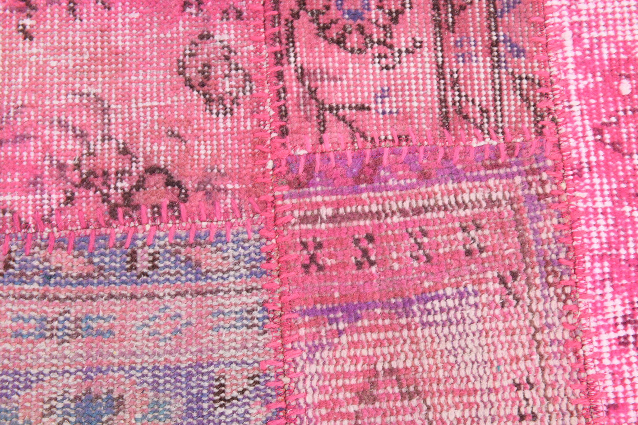 7x10 distressed pink turkish rug 300x208cm