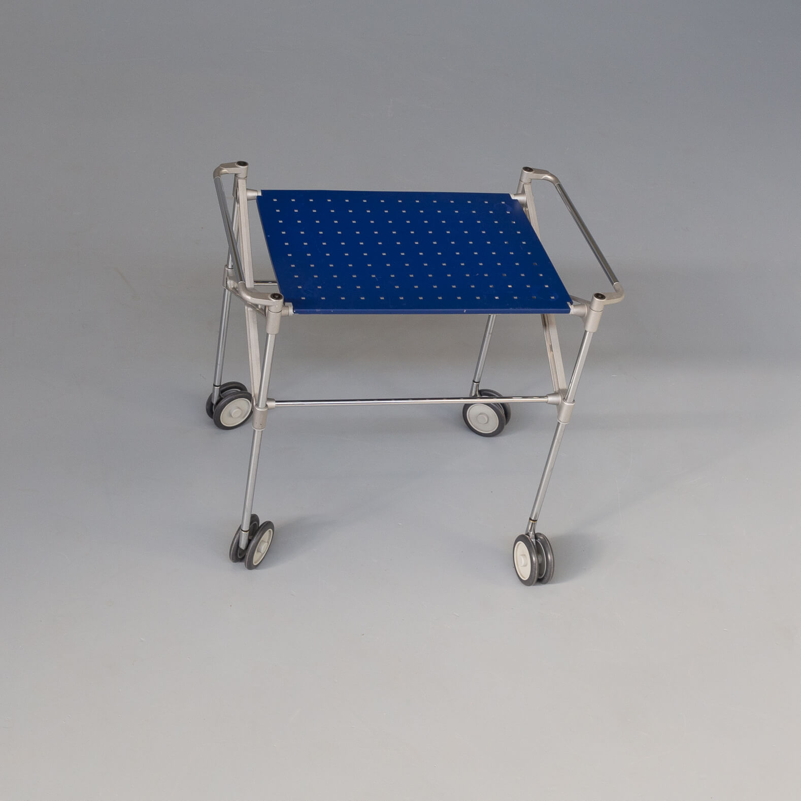 Antonio Citterio & Oliver Löw ‘oxo’ serving table trolley for Kartell